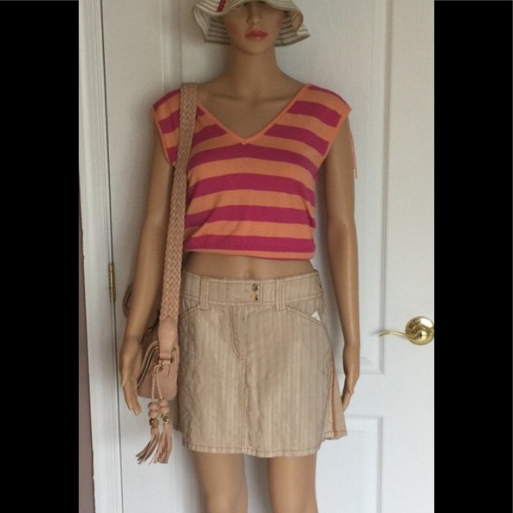 🎉HP🎉 Versace 1/2 pleated mini skirt💕